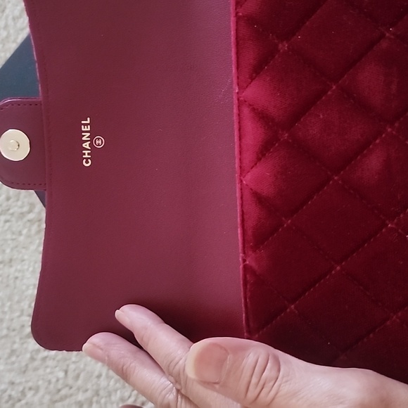 Chanel velvet bag - Picture 2 of 10